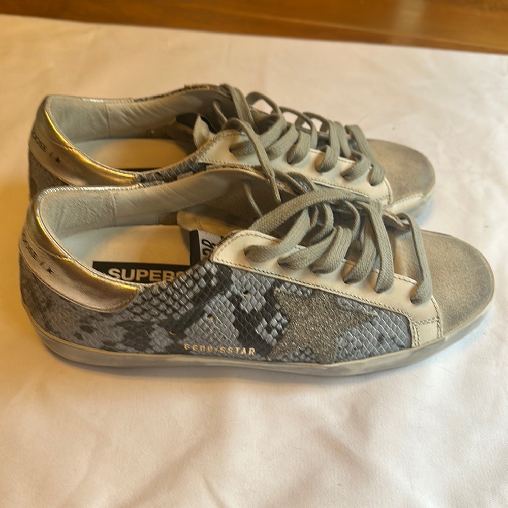 Golden Goose Superstar Size 38, blue snake print with suede